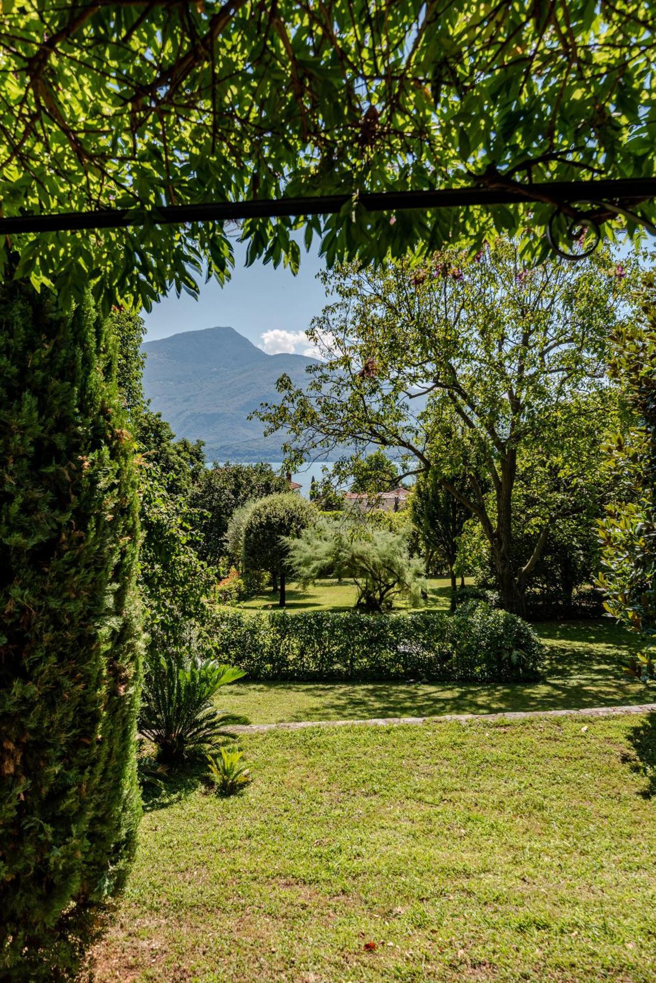 Flairhouse Parco Villa Gravedona Exterior photo